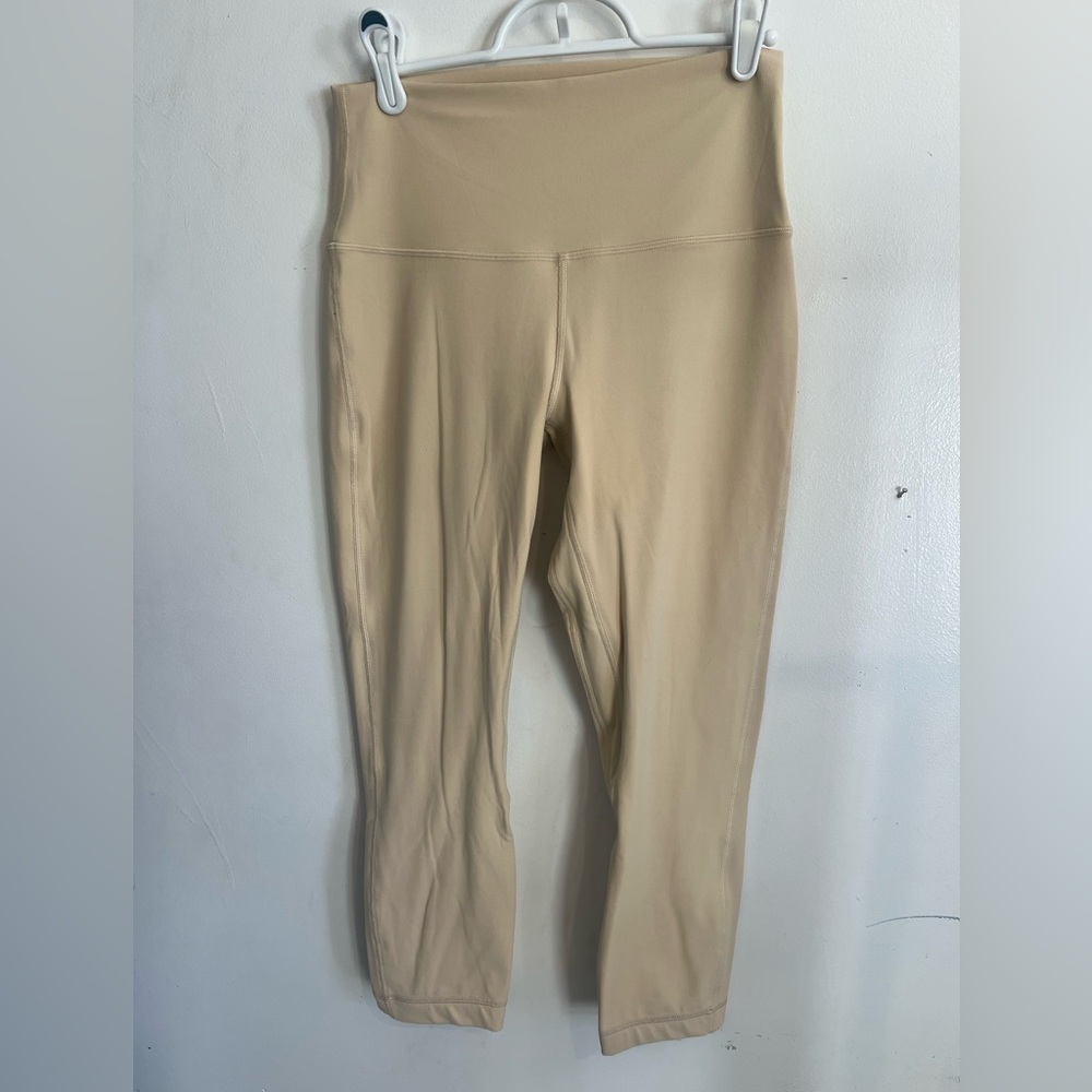 Lululemon leggings size 8- 21 inch inseam aligns? Nude cream